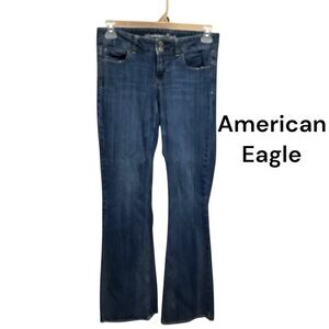 AMERICAN EAGLE MEDIUM BLUE JEANS SIZE 4 WITH 32” INSEAM GENTLY WORN